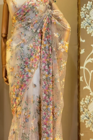 Flowing With Grace, Rooted In Tradition – The Saree, A Symbol of Timeless Beauty ❤️❤️❤️